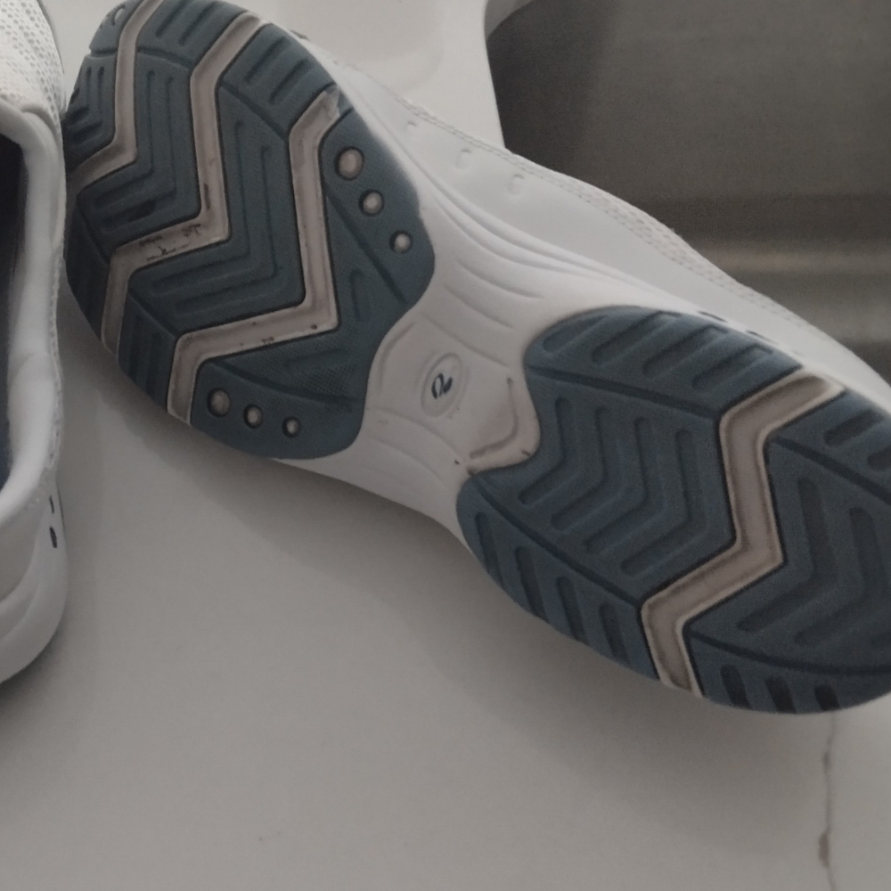 2/$22 Easy Spirit Slip ons - Picture 4 of 4